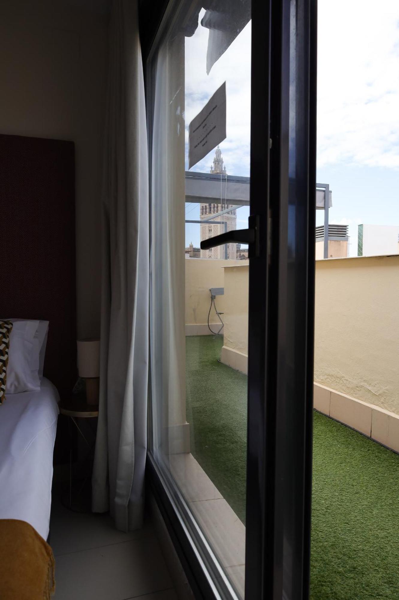 Guzman El Bueno Suites إشبيلية المظهر الخارجي الصورة